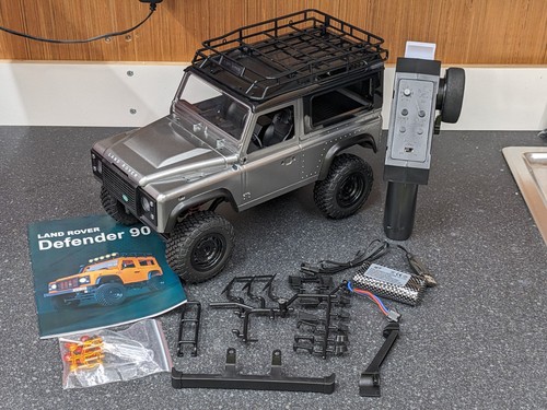 Mn99s land rover defender - land,